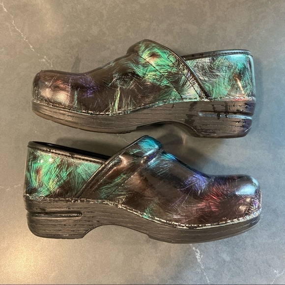 Dansko professional sz 37 US 7 feather multicolor patent clogs - Picture 9 of 16